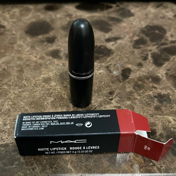 MAC Matte lipstick 602 Chili - Picture 3 of 3